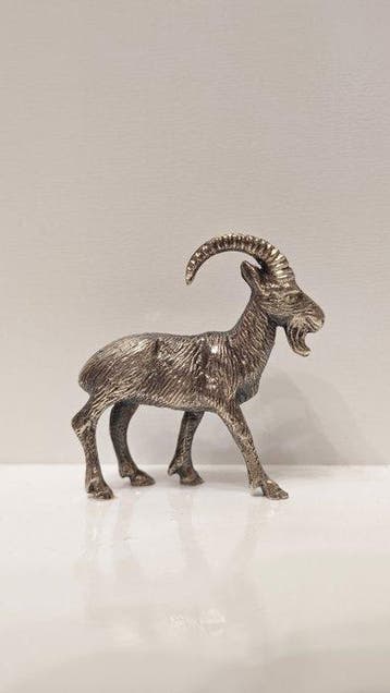 Beeldje, Squisita statuetta / miniatura di stambecco in