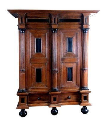 Kabinet - Column Cabinet, een zogenaamde kolommenkast uit