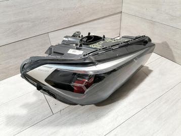 BMW X1 F48 LCI rechter FULL LED koplamp 5A01172-02, Verzenden, Gebruikt