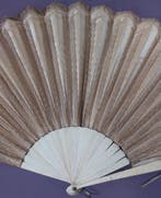 Handwaaier - Weddingfan - kant, Been, Zijde - Buitengewone