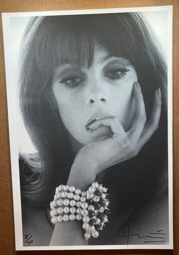 Bert Stern (1929–2013) - Bert Stern signed Famous Jean