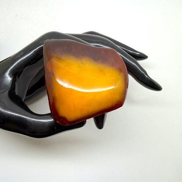 Oude grote natuurlijke Baltische barnsteenbroche, 16,08 g -, Antiek en Kunst