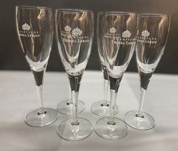 Set van zes Duval-Leroy Champagneflûtes en twee Acryl