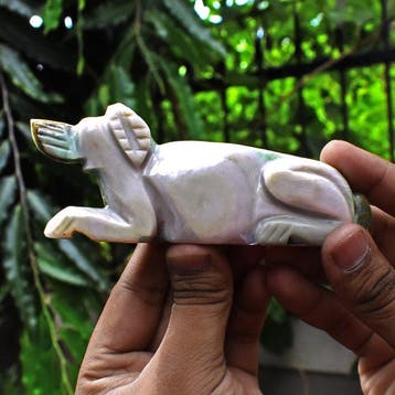 Beeld, No Reserve - Big Genuine Serpentine Crystal Hand