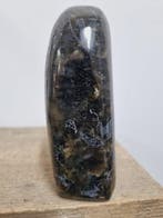 Beautiful Big labradorite with flashing colours - Hoogte: