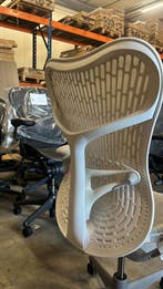 Refurbished Herman Miller Mirra 2 full option, Bureaustoel, Verzenden, Wit, Zo goed als nieuw, Bureaustoel