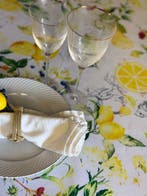 Elegant tafelkleed voor grote tafels aan de Amalfikust met