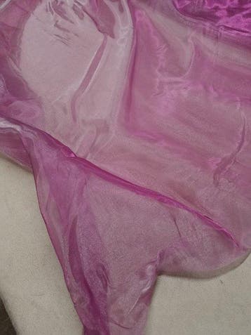 Raffinato Taglio di Tessuto Organza Cangiante Ciclamino e