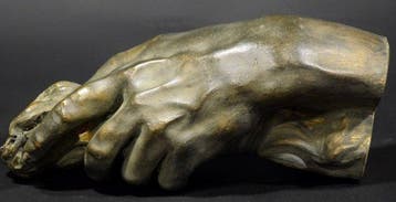 sculptuur, Mano di Zeus che regge il fulmine - 26 cm - Hars,