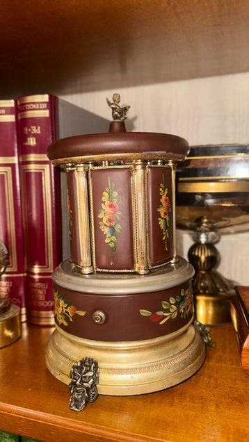 Reuge - Muzikale sigarettenautomaat - Carillon