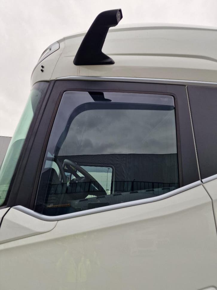 Zijwindschermen raamspoilers windgeleiders fenders visors, Autos : Pièces & Accessoires, Vitres & Accessoires, Enlèvement ou Envoi