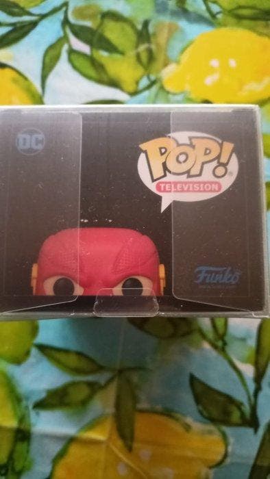 Funko - Funko Pop - Chainsaw Man #1677 [CHASE] + Kyoka Jiro, Antiek en Kunst, Antiek | Speelgoed