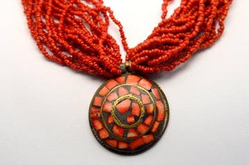 Koraal - Vintage ethnische rode koraalketting met meerdere, Verzamelen