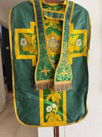 Religieuze en spirituele objecten (2) - Zijde, Lint,