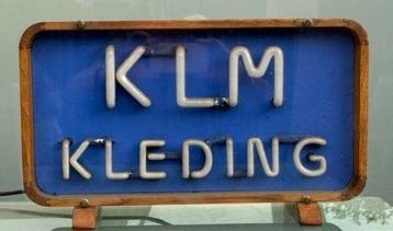 Willink & De Raad Den Haag - KLM Kleding - POS