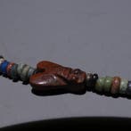 Égypte ancienne Cornaline Collier en faïence fine avec 3