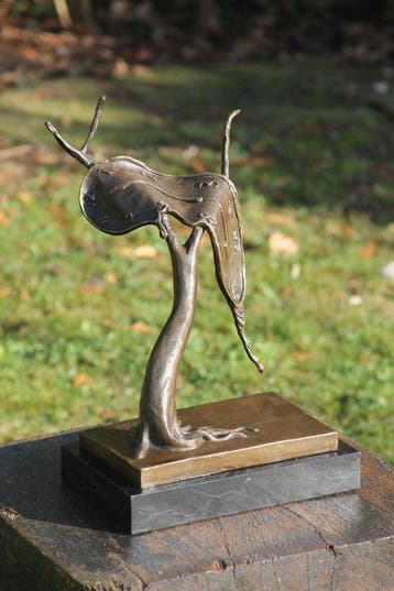 naar salvador dali - sculptuur, Surrealistische bronzen