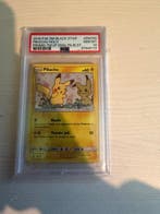 Pokémon - 2 Graded card - Pikachu, Mimikyu SM162, SM163, Hobby en Vrije tijd, Nieuw