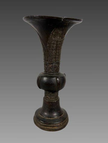 Oud-Chinees Brons Vase Gu - 26 cm