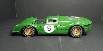 Universal Hobbies 1997 1:18 - Model raceauto - Ferrari 330