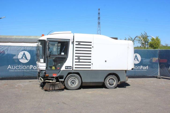 Veiling: Veegmachine Ravo 530 Diesel 2013, Zakelijke goederen, Machines en Bouw | Onderhoud en Reiniging, Ophalen