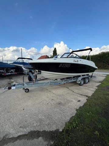 BAYLINER VR5 – 2018 – SLECHTS 120 VAARUREN, Watersport en Boten, Binnenboordmotor, Zo goed als nieuw, Bayliner, 200 pk of meer