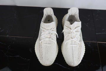 Yeezy - Adidas Yeezy Boost 350 V2 Bone - Sneakers - Maat: EU