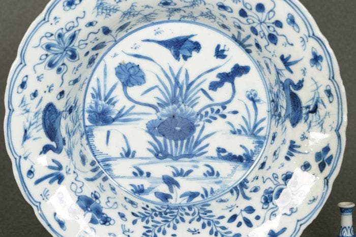 Kangxi (1662-1722) - Bord - Insect Hunting Birds, Geese and, Antiek en Kunst, Antiek | Overige Antiek