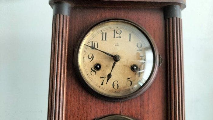 Tafelklok - Art Deco Messing, Glas, eikenhout- Junghans X -, Antiek en Kunst, Antiek | Klokken