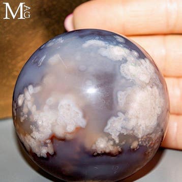 Sakura Agate met ingewikkelde 3D-bloemvormige insluitingen
