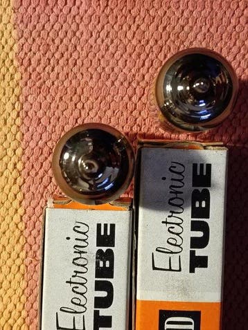 United Electronic - 12AX7WA / E83CCWA Tubes à vide - Lot de