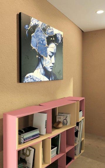 NYX - The Beauty That Survives the Break, Antiquités & Art
