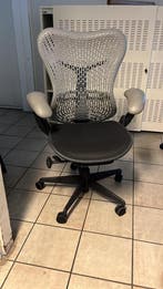 Herman Miller Mirra - 2 Stuks - 60 Maanden Garantie!, Verzenden, Zo goed als nieuw, Grijs, Bureaustoel