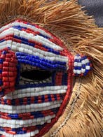 Kralenmasker in Afrikaanse Bamileke-stijl - Balimeke -