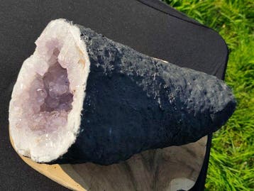 Grote amethist-tunnelgeode, uniek, een geologische pracht, Verzamelen, Mineralen en Fossielen
