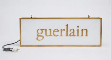 GUERLAIN - Lichtgevende uithangbord van Guerlain, afkomstig