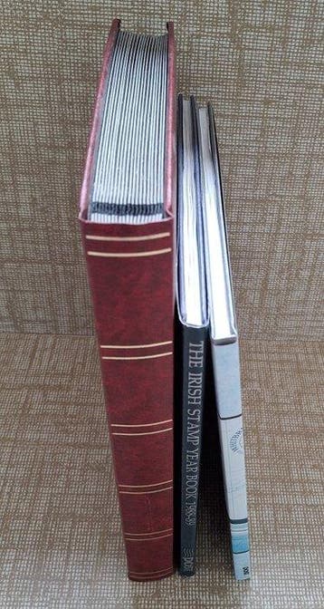 Ierland 1922/2000 - Verzameling in stockboek en 2 jaarboeken, Postzegels en Munten, Gestempeld