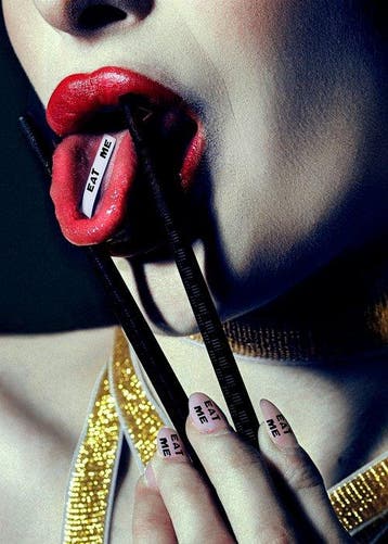 Elena Paraskeva - EAT ME - XL