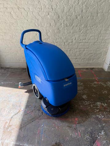 Autolaveuse Nilfisk Alto Scrubtec 343.2 - Garantie, Comme neuf, Machine de nettoyage à brosse