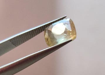 1 pcs Geel Saffier - 3.01 ct - Bellerophon Gemlab - Birmania