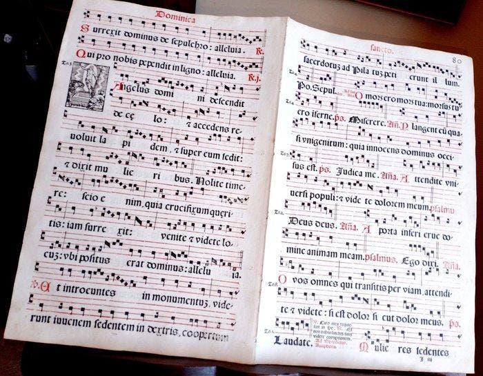 Catholic Church - Antiphonarium Romanum sheet Gregorian, Antiek en Kunst, Antiek | Boeken en Manuscripten
