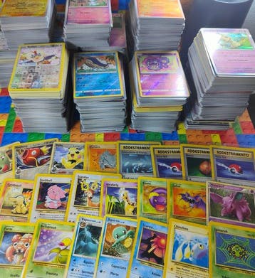 Pokémon - 800 Bulk kaarten - Various sets, Nieuw