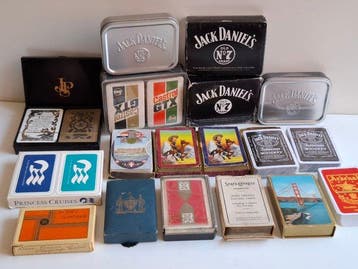 Speelkaarten - 17 verschillende pokerdecks