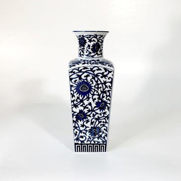 Vaas - Porselein - Japan - Karakusa Scroll Vase (Zonder, Antiek en Kunst