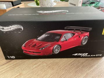 Hot Wheels Elite 1:18 - Modelauto - Ferrari 458 Italia GT2