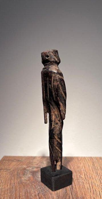 Beeldje - Lega amulet - Hout