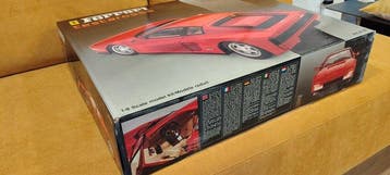 Pocher, Transkit 1:8 - Modelauto (2) - Ferrari Testarossa