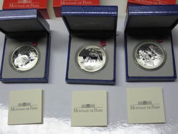 4,50 Euro Frankreich 3 x 1,50 Euro 2007 Asterix zilver Pp..., Postzegels en Munten, Verzenden, België