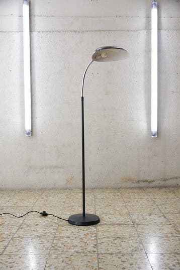 Gubi - Greta Grossman - Staande lamp - Cobra Floor - Staal
