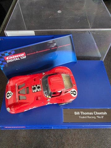 Carrera 1:32 - Modelauto (17) - Bill Thomas Cheetah, Ferrari, Nieuw